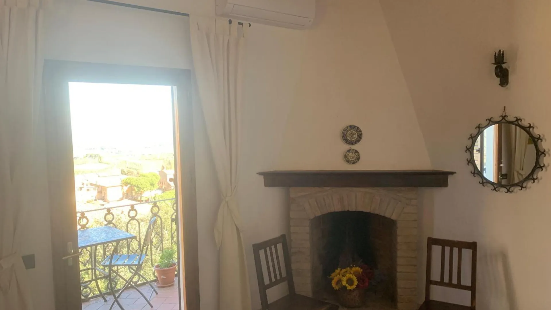 L'Attico Dei Sogni Apartment San Gimignano Italy